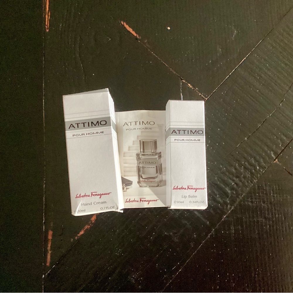 Ferragamo- Toiletry Set - Picture 3 of 5